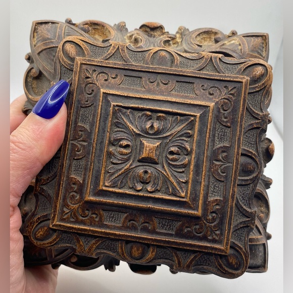 Syroco Art Products Ornate Lidded Wood Box Antique - Picture 4 of 8